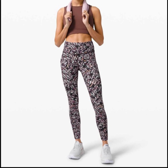 Lululemon Fast and Frees 25”